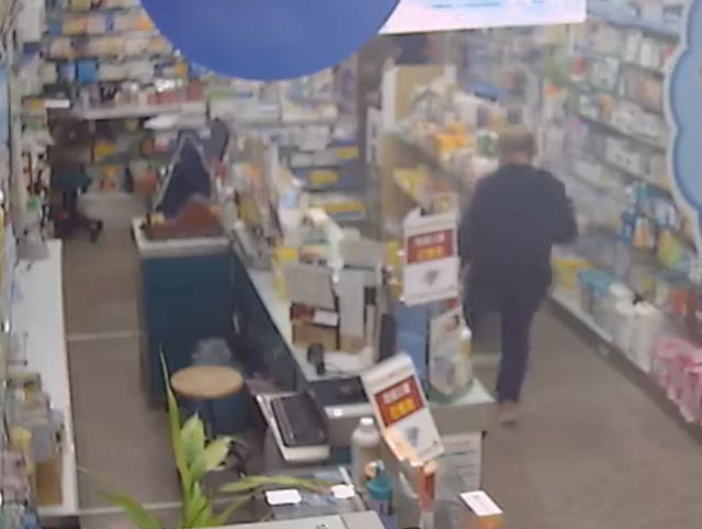 買(mǎi)口罩打砸藥店 買(mǎi)口罩打砸藥店